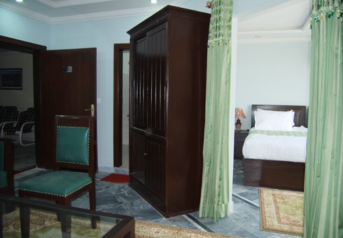 Gulf-palace-hotel-rawalakot-executive-room